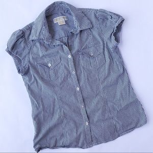 Michael Kors button up top. Size 6!!